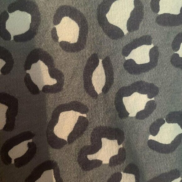 Mini Boden Leopard Print Sweatshirt 2-3 - Picture 5 of 6